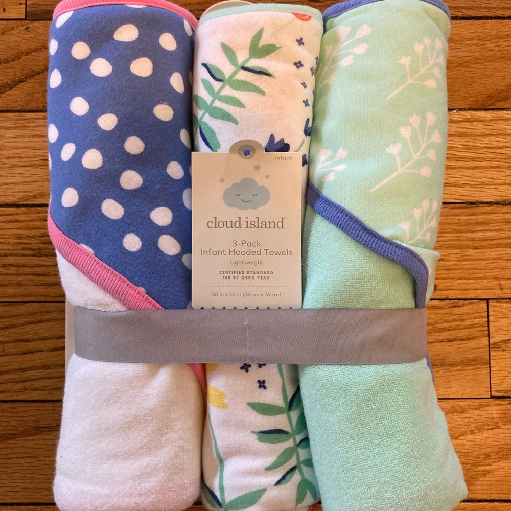 Cloud Island hooded towels set of 3